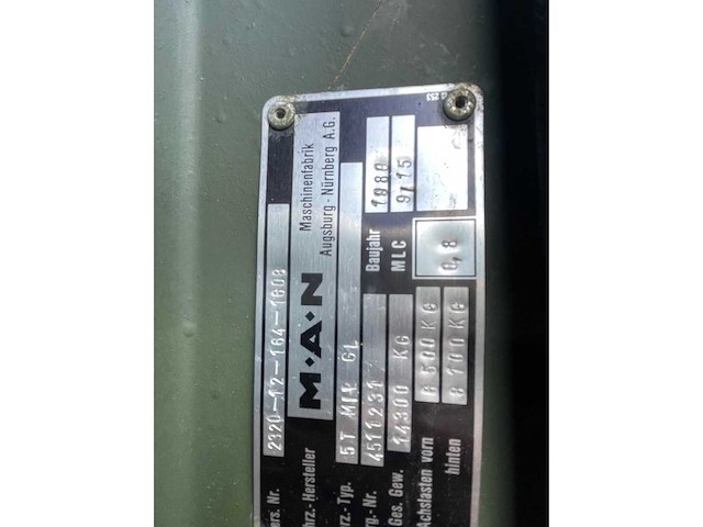 Man - kat 4x4 - vrachtwagen - afbeelding 16 van  25