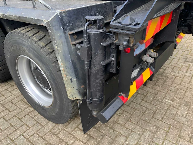 Man - tga 41.440 8x4 - hmf 60 tonmeter laadkraan - 20 ton afzetbaar haakarmsysteem - afbeelding 22 van  57