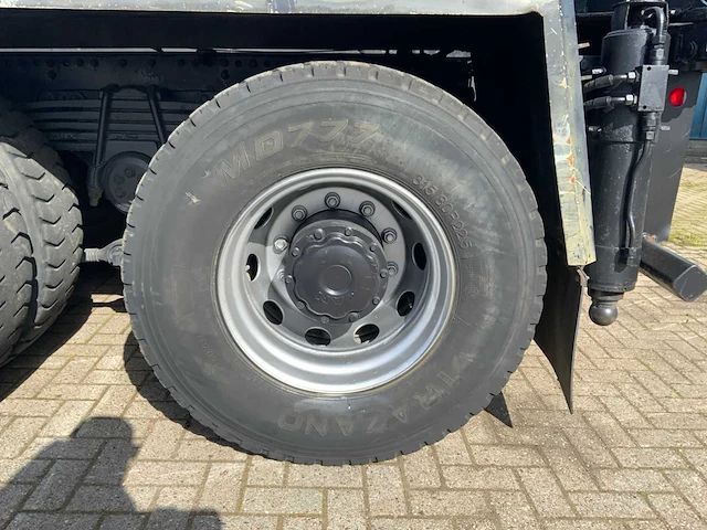 Man - tga 41.440 8x4 - hmf 60 tonmeter laadkraan - 20 ton afzetbaar haakarmsysteem - afbeelding 31 van  57