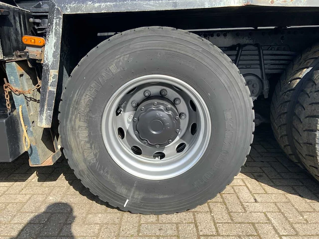 Man - tga 41.440 8x4 - hmf 60 tonmeter laadkraan - 20 ton afzetbaar haakarmsysteem - afbeelding 32 van  57