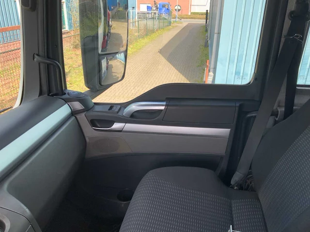 Man - tga 41.440 8x4 - hmf 60 tonmeter laadkraan - 20 ton afzetbaar haakarmsysteem - afbeelding 48 van  57