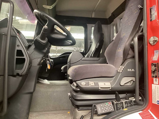 Man 18.360 haakarmsysteem vrachtwagen - afbeelding 6 van  23