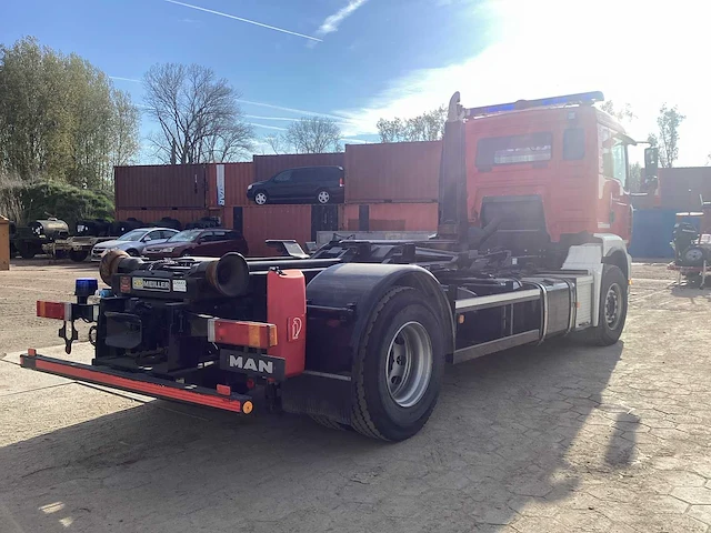 Man 18.360 haakarmsysteem vrachtwagen - afbeelding 17 van  23