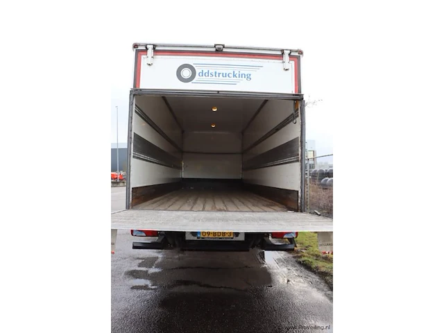 Man bakwagen type tgl 12.810 - kenteken: 09-bdb-3 - afbeelding 13 van  21