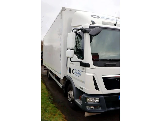 Man bakwagen type tgl 12.810 - kenteken: 09-bdb-3 - afbeelding 16 van  21