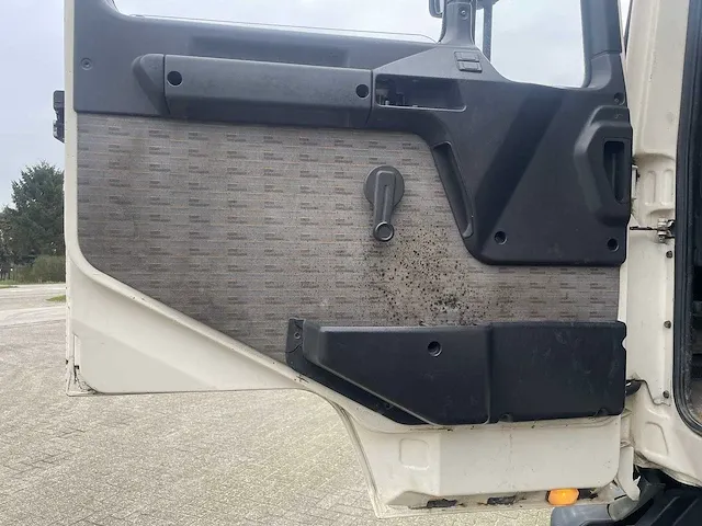Man m 26 mnlc vrachtwagen - afbeelding 14 van  47