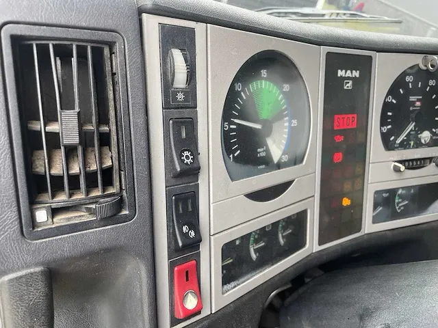 Man m 26 mnlc vrachtwagen - afbeelding 22 van  47