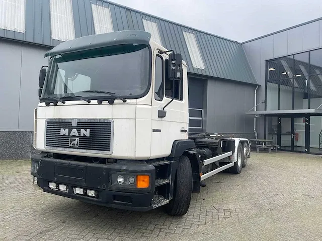 Man m 26 mnlc vrachtwagen - afbeelding 12 van  47