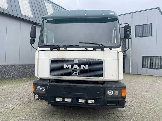 Man m 26 mnlc vrachtwagen - afbeelding 23 van  47