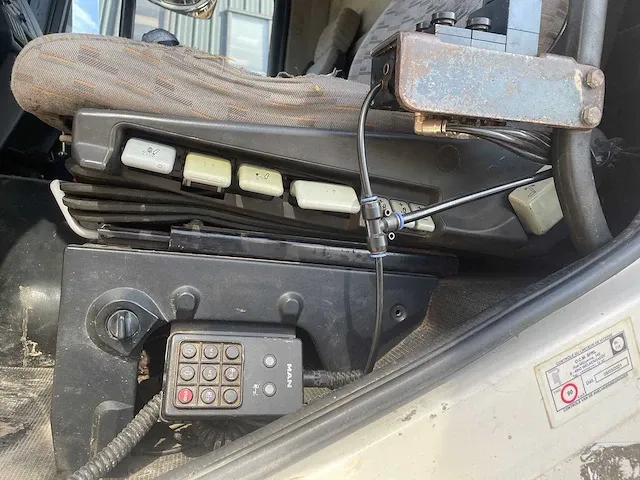 Man m 26 mnlc vrachtwagen - afbeelding 7 van  17