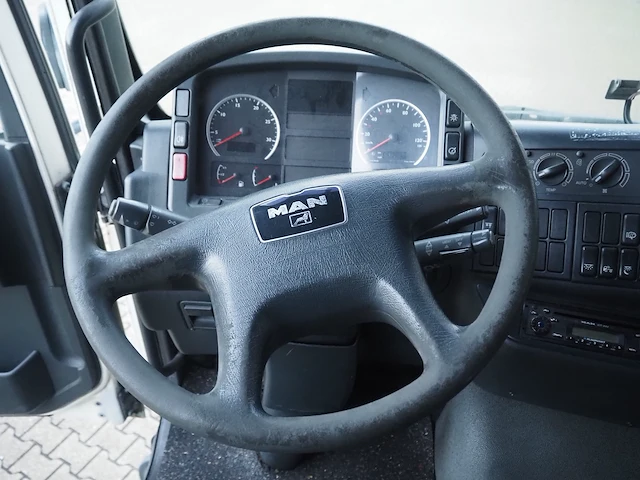 Man - afbeelding 14 van  45