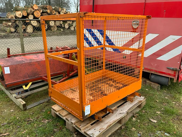 Manbak - afbeelding 1 van  4