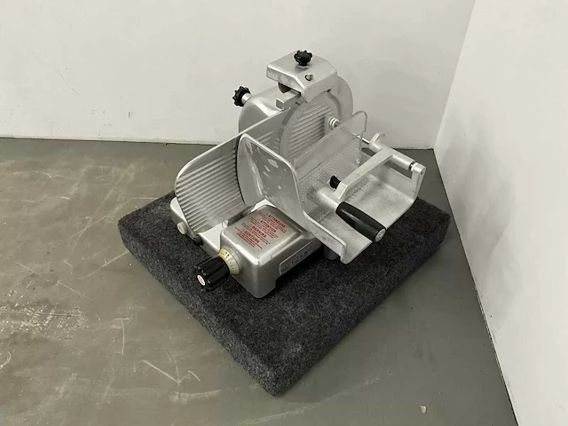 Manconi - 250 v k - snijmachine - afbeelding 2 van  6