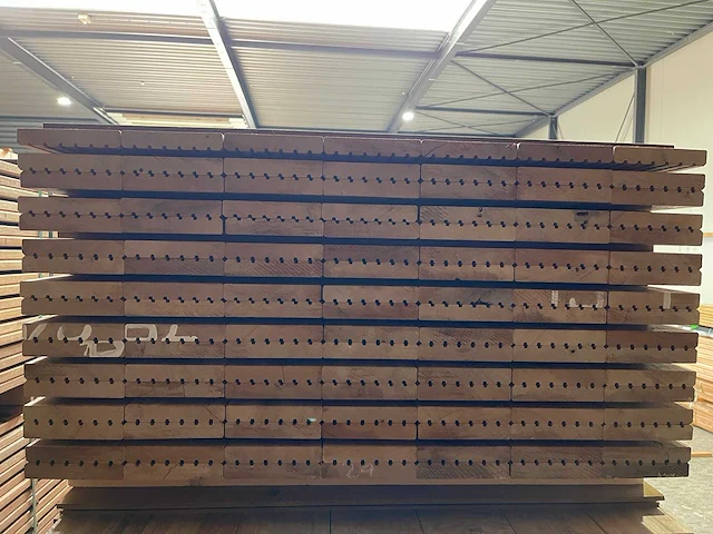 Mandioqueria vlonderplanken 2000x120x21mm (130x) - afbeelding 3 van  4