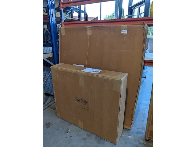 Mangohouten eettafel rond 130 cm black sanderz, 2025 - afbeelding 1 van  1