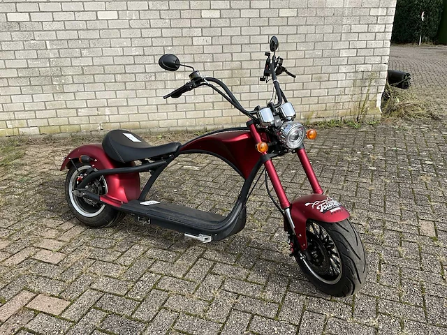 Mangosteen snorscooter - afbeelding 1 van  10