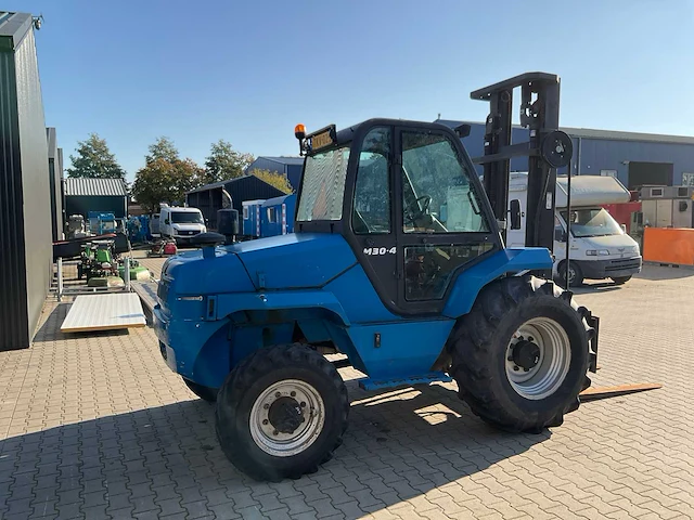 Manitou m 30-4 ruwterrein vorkheftruck - afbeelding 24 van  29