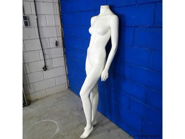 Mannequin - afbeelding 2 van  5