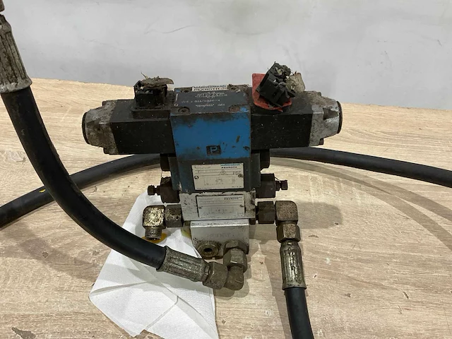 Mannesmann hydrauliek onderdeel - afbeelding 6 van  7