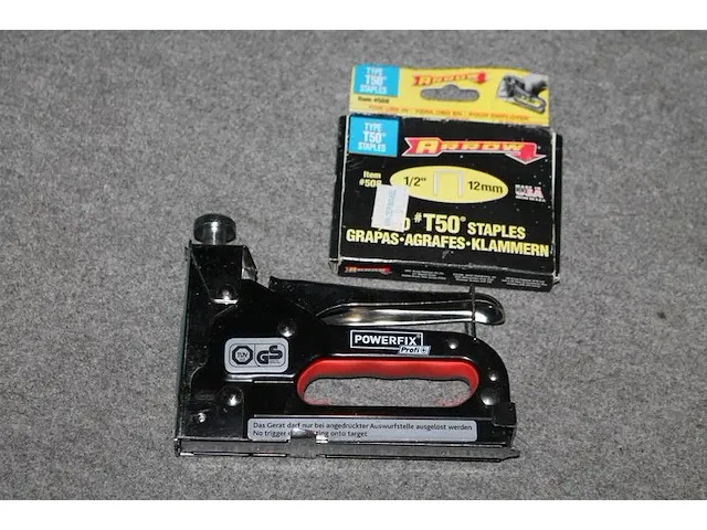 Manuele nietmachine powerfix met doos nietjes. - afbeelding 1 van  1