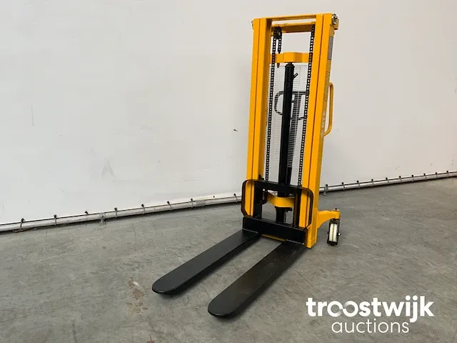 Manuele stapelaar 1500kg 2.5m dubbele ketting - afbeelding 1 van  10
