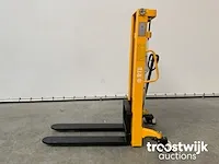 Manuele stapelaar 1500kg 2.5m dubbele ketting - afbeelding 4 van  10