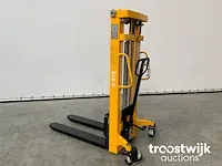 Manuele stapelaar 1500kg 2.5m dubbele ketting - afbeelding 5 van  10
