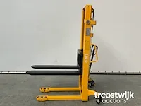 Manuele stapelaar 1500kg 2.5m dubbele ketting - afbeelding 10 van  10
