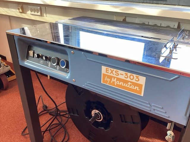 Manutan exs-303 omsnoerings machine - afbeelding 3 van  6
