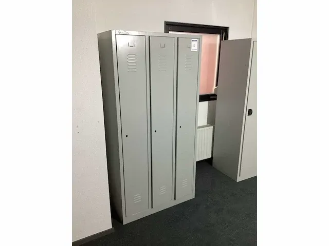 Manutan lockerkast - afbeelding 2 van  6