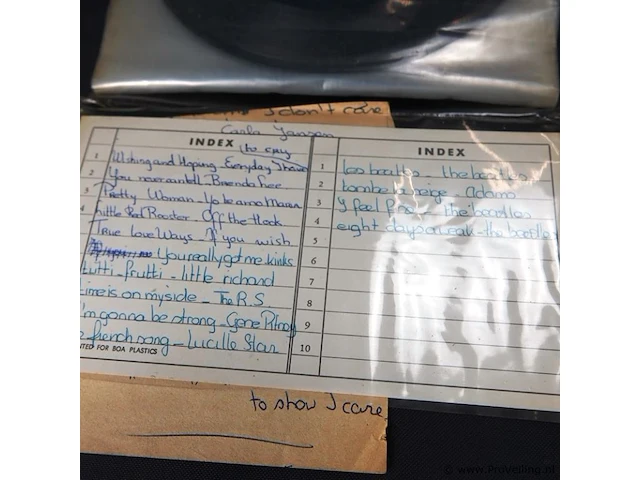 Map met vinyl singles - afbeelding 2 van  5