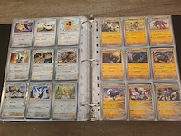 Map vol met (zeldzame) pokémonkaarten + gevulde pokémon tins - afbeelding 22 van  41