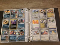 Map vol met (zeldzame) pokémonkaarten + gevulde pokémon tins - afbeelding 26 van  41