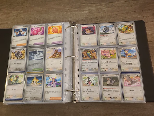 Map vol met (zeldzame) pokémonkaarten + gevulde pokémon tins - afbeelding 27 van  41