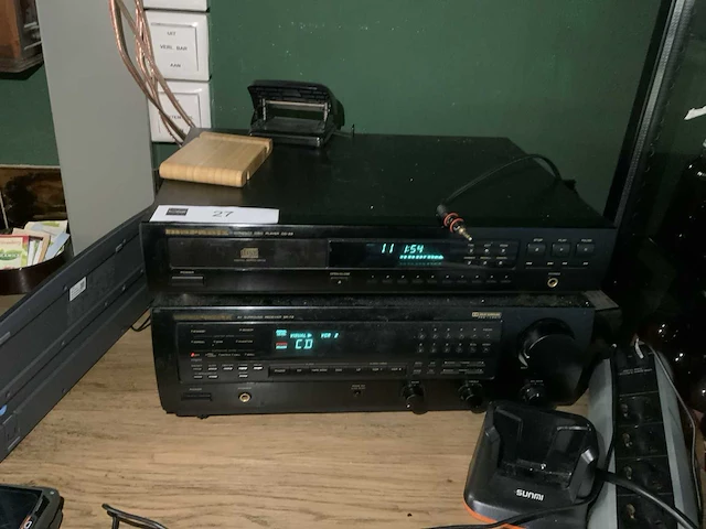Marantz sr73 stereoinstallatie met speakers - afbeelding 1 van  9