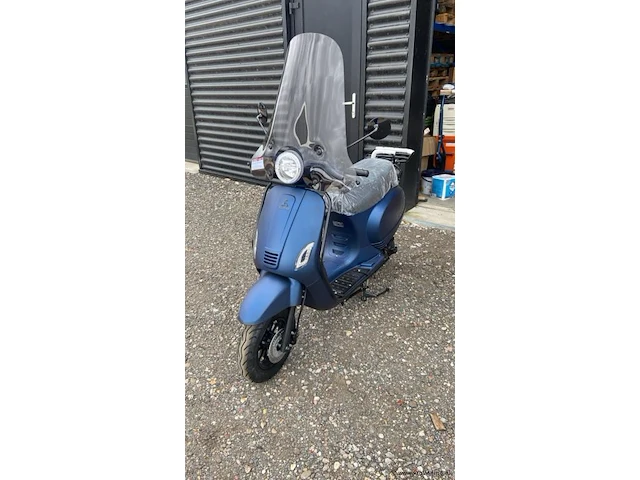 Marengo scooter matt blauw rijklaar zonder kilometers! helemaal compleet! - afbeelding 2 van  9