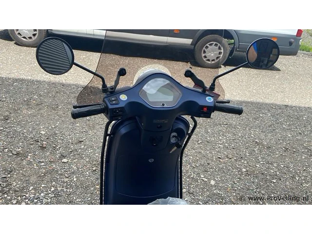 Marengo scooter matt blauw rijklaar zonder kilometers! helemaal compleet! - afbeelding 5 van  9