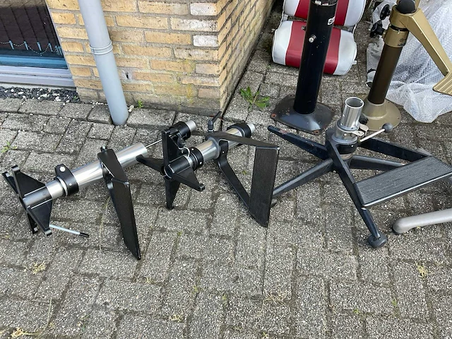 Maritieme stoelen en onderstellen - afbeelding 2 van  18