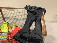 Maritieme toebehoren inclusief kist. - afbeelding 5 van  13