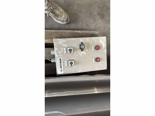 Mark buisstraker op gas met kast - afbeelding 4 van  5