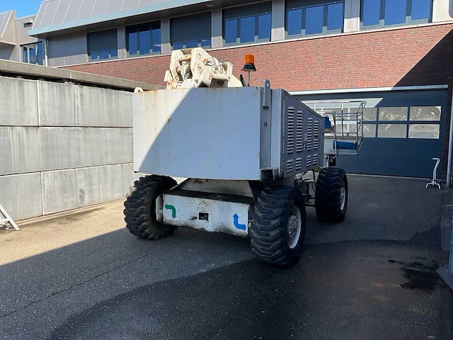 Mark industries 62 c 4x4 hoogwerker - afbeelding 7 van  13