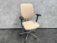 Markant - ergonomische bureaustoel - beige, zwart, chroom - afbeelding 1 van  10