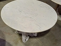 Marmer eettafel wit buiten/binnen, zwarte voet, 2025 - afbeelding 3 van  4