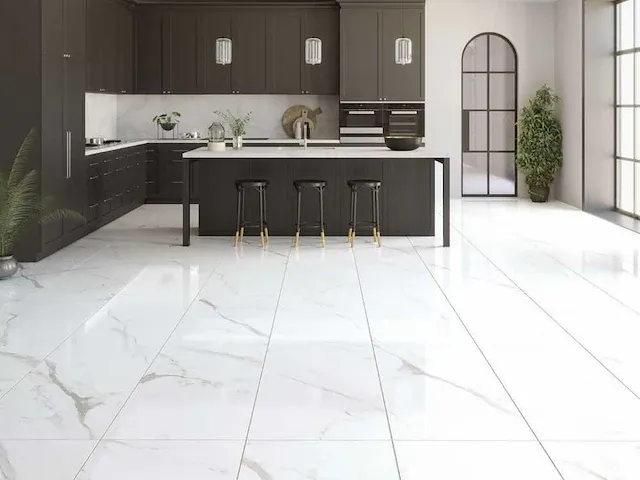 Marmi white gepolijst tegel 46 m² - afbeelding 1 van  6