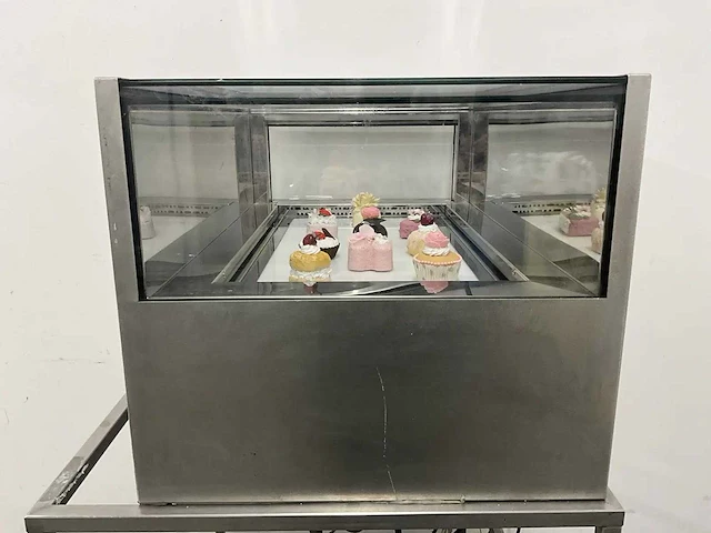 Marrone - gebaksvitrine - afbeelding 2 van  14