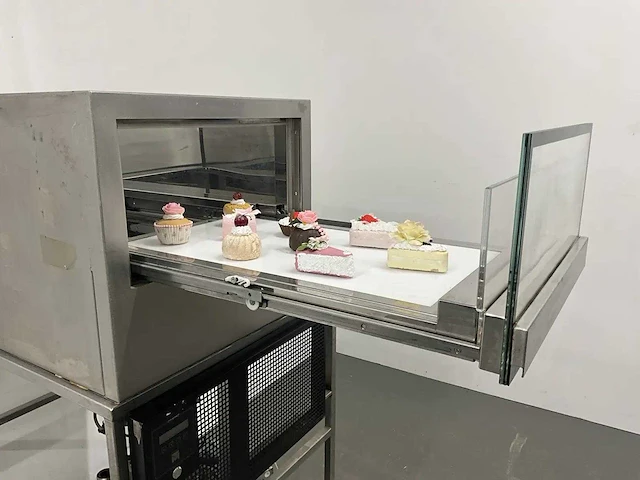 Marrone - gebaksvitrine - afbeelding 13 van  14