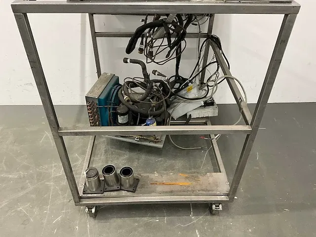 Marrone gekoelde gebaksvitrine - afbeelding 2 van  14