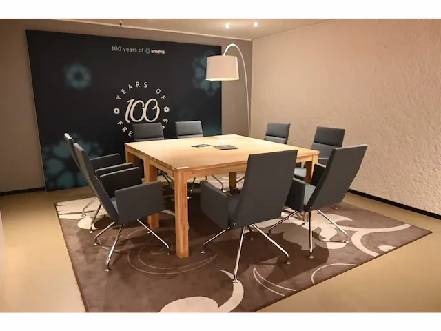 Martela - form - design vergader opstelling met 8 vergaderstoelen - afbeelding 2 van  8
