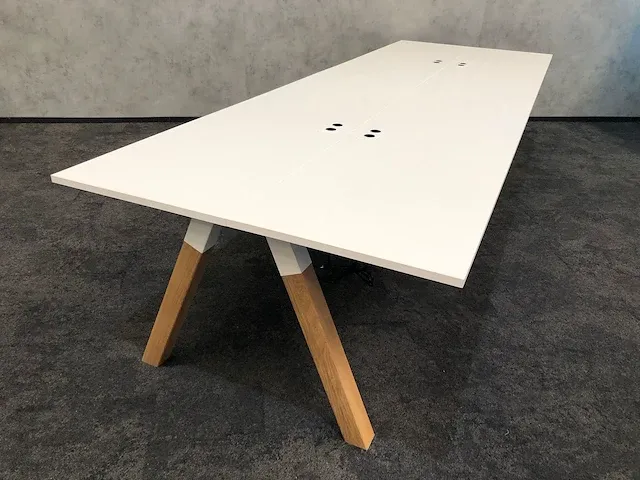 Martela frankie - 4 persoons workbench - houten a-poot - afbeelding 7 van  16