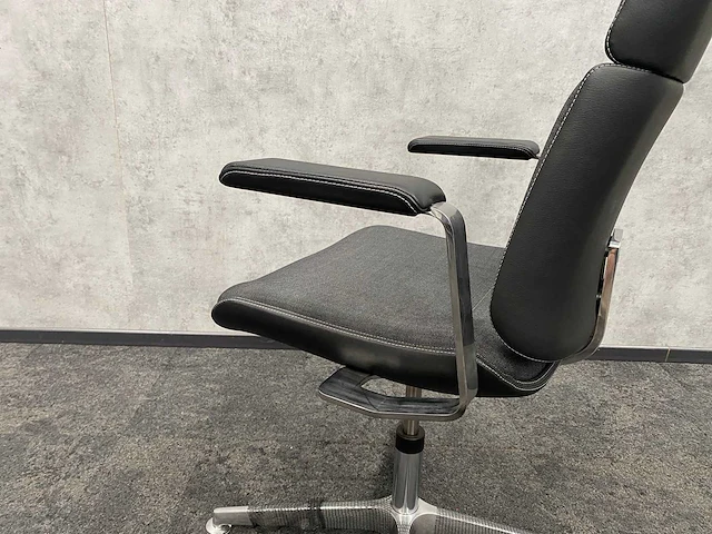 Martin stoll - design fauteuil - ongebruikt - afbeelding 17 van  19